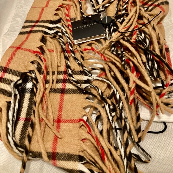 BURBERRY "Happy" Nova Check Tartan Cashmere Fringe Wrap Scarf - Picture 7 of 10